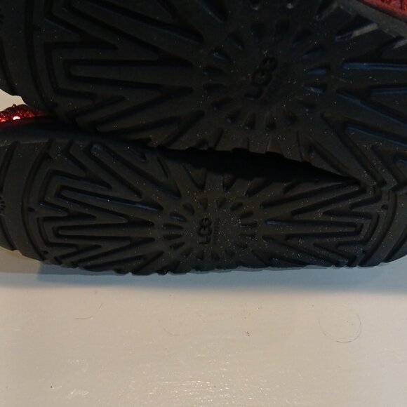 Vintage UGGS Sparkly Red Sequin Boots - Picture 4 of 4